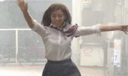 娱乐吃瓜酱长途车,长途车上的趣味时光