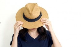 裹干发帽吃娱乐瓜,揭秘明星幕后趣事