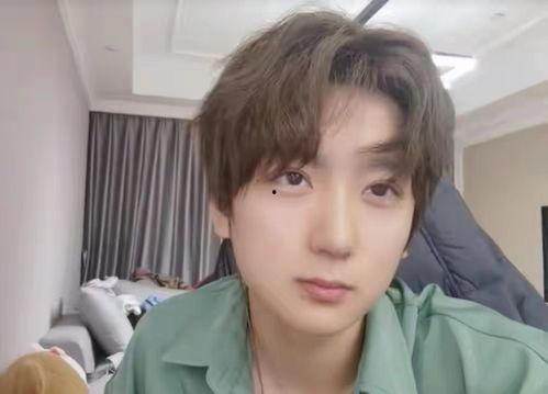 娱乐主播吃瓜直播在线观看,娱乐主播吃瓜盛宴，带你领略网络直播魅力