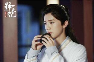 娱乐吃瓜君彭冠英,娱乐吃瓜界的风云人物