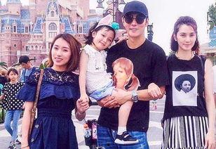 娱乐吃瓜经纪人和女星